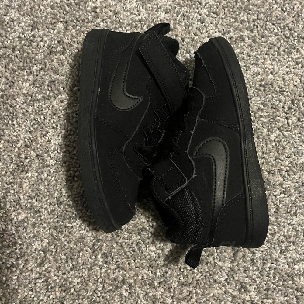 Black Nike Sneakers - Size 9C